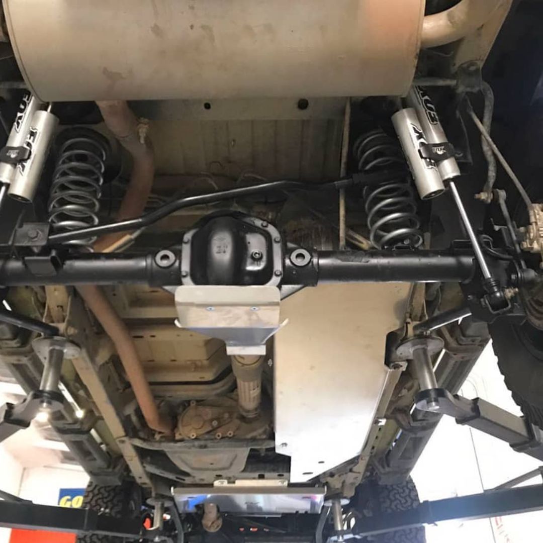 Proteção do depósito de combustível para Jeep Wrangler JK -  Curto