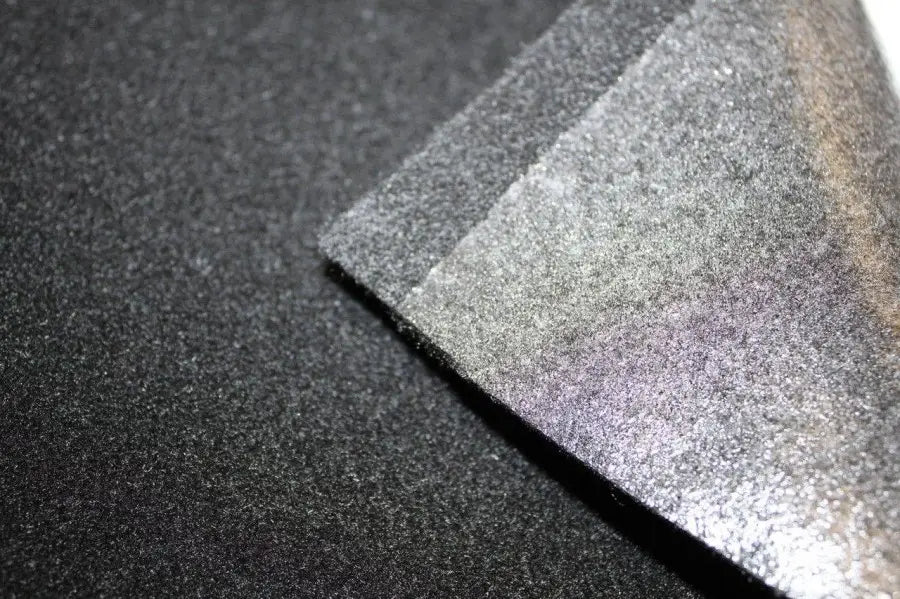 STP TAPETE PRETO AUTOCOLANTE – 1m x 1m